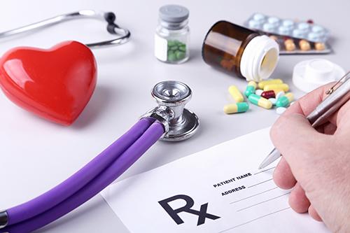 Prática do Uso Racional na Seleção e Prescrição de Medicamentos Prática do Uso Racional na Seleção e Prescrição de Medicamentos