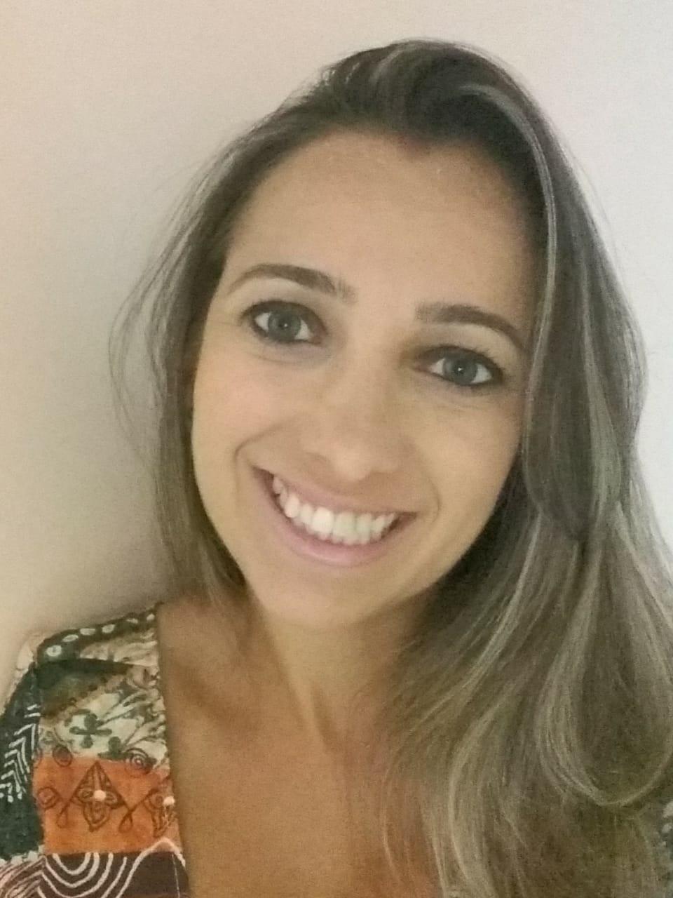 Vanessa Lopes de Oliveira Vanessa Lopes de Oliveira